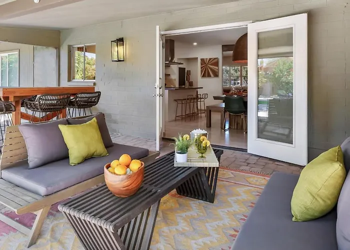 Holiday home Glamorous Renovated Desert Oasis Heated Pool Tub Scottsdale