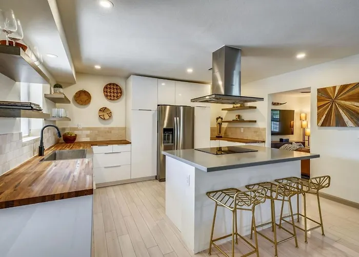 Glamorous Renovated Desert Oasis Heated Pool Tub * Scottsdale