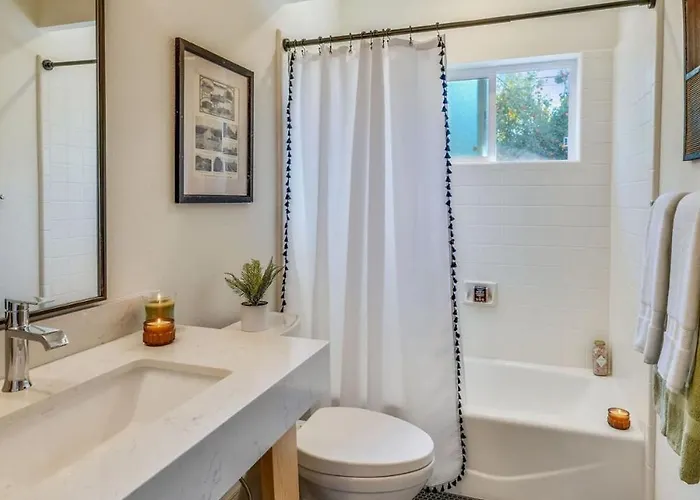 Glamorous Renovated Desert Oasis Heated Pool Tub Scottsdale